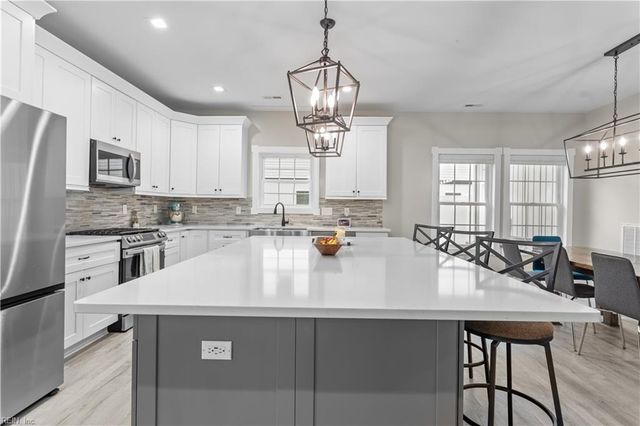 1303 Fulton LN, Chesapeake, VA 23320