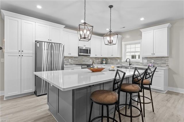 1303 Fulton LN, Chesapeake, VA 23320