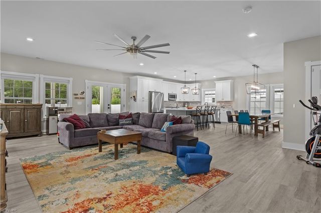 1303 Fulton LN, Chesapeake, VA 23320