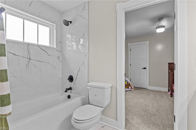 1303 Fulton LN, Chesapeake, VA 23320