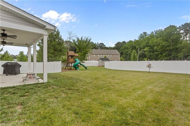 1303 Fulton LN, Chesapeake, VA 23320