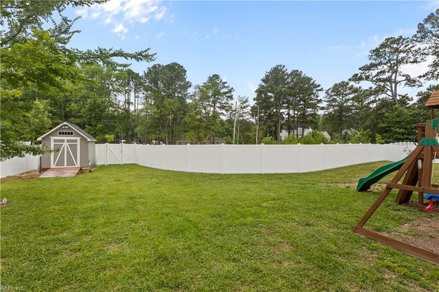 1303 Fulton LN, Chesapeake, VA 23320