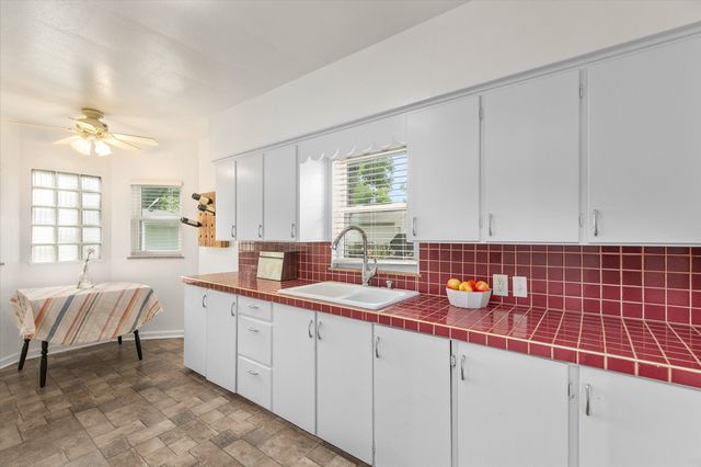 3616 37th Street, Des Moines, IA 50310