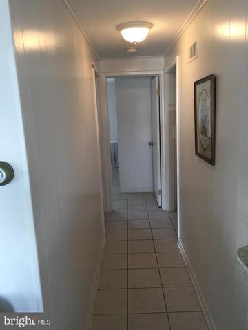 28 DIVISION AVE, Surf City, NJ 08008