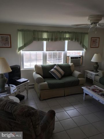 28 DIVISION AVE, Surf City, NJ 08008