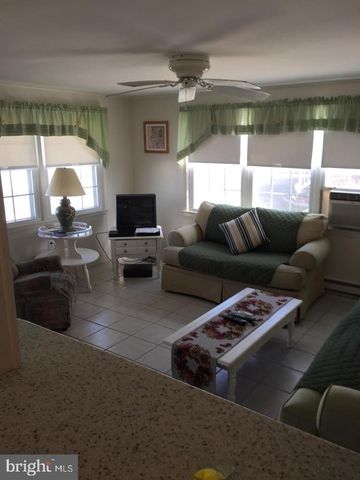 28 DIVISION AVE, Surf City, NJ 08008