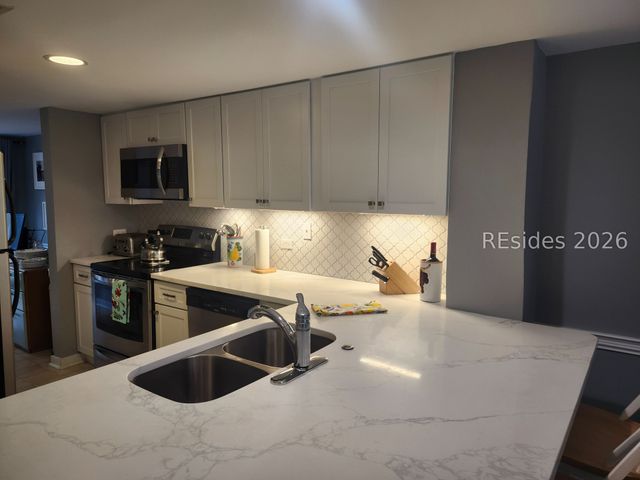 113 Shipyard Dr Apt 193, Hilton Head Island, SC 29928