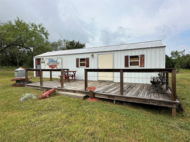 3739 County Road 2160, Iredell, TX 76649
