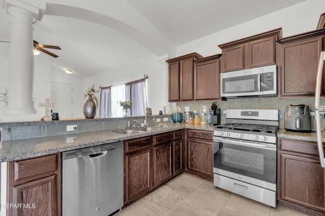 14219 PEYTON EDWARDS Avenue, El Paso, TX 79938