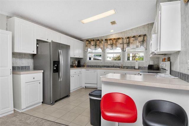 24437 HARBORVIEW ROAD 106, Punta Gorda, FL 33980