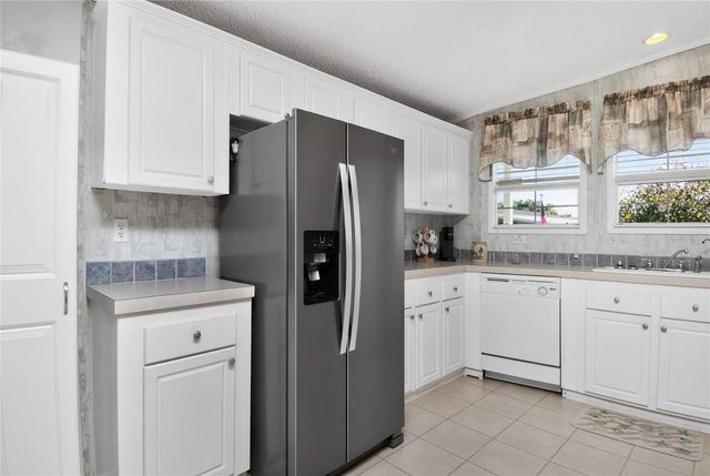 24437 HARBORVIEW ROAD 106, Punta Gorda, FL 33980