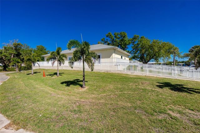 24437 HARBORVIEW ROAD 106, Punta Gorda, FL 33980