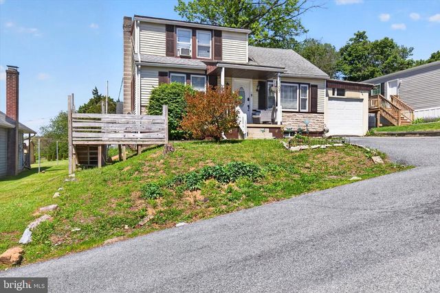 1107 WOODWARD ST, Lebanon, PA 17046