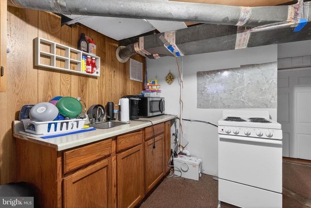 1107 WOODWARD ST, Lebanon, PA 17046