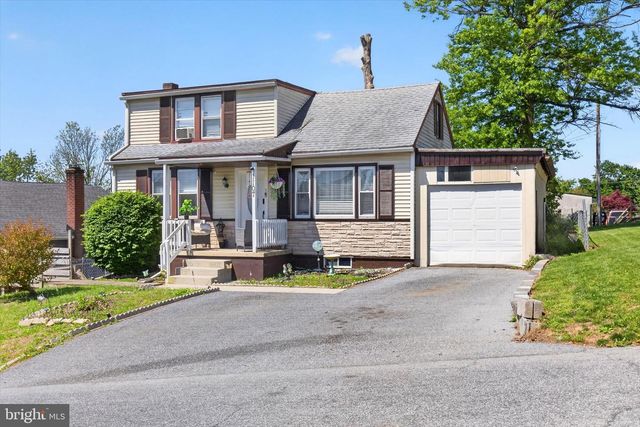 1107 WOODWARD ST, Lebanon, PA 17046