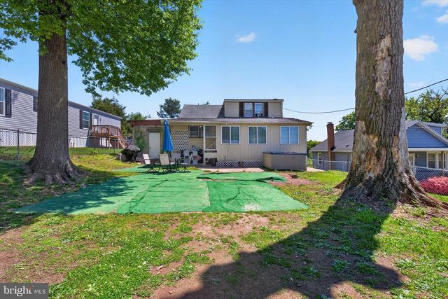 1107 WOODWARD ST, Lebanon, PA 17046