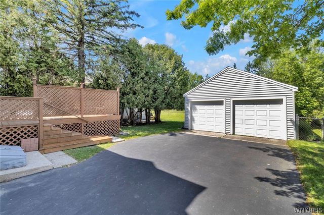 122 Pleasant Avenue, Lancaster, NY 14086