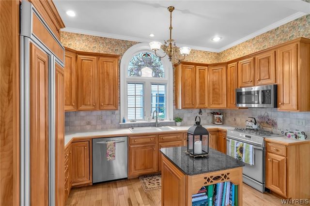 122 Pleasant Avenue, Lancaster, NY 14086