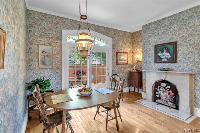 122 Pleasant Avenue, Lancaster, NY 14086
