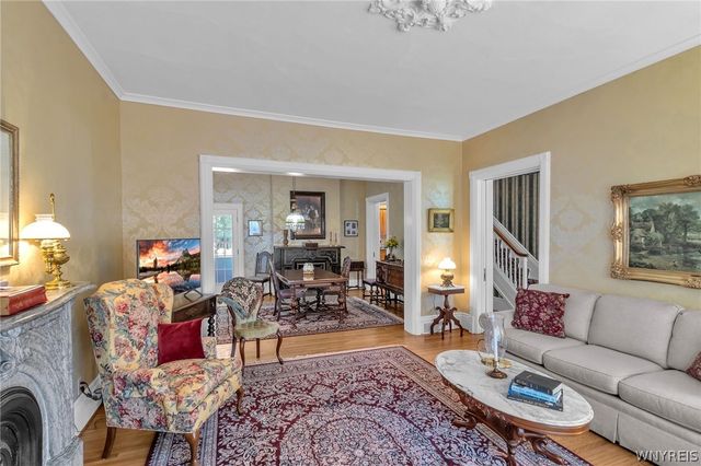 122 Pleasant Avenue, Lancaster, NY 14086