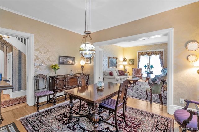122 Pleasant Avenue, Lancaster, NY 14086