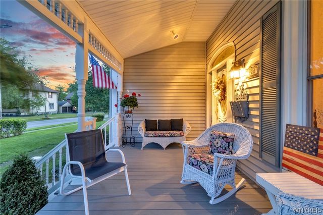 122 Pleasant Avenue, Lancaster, NY 14086
