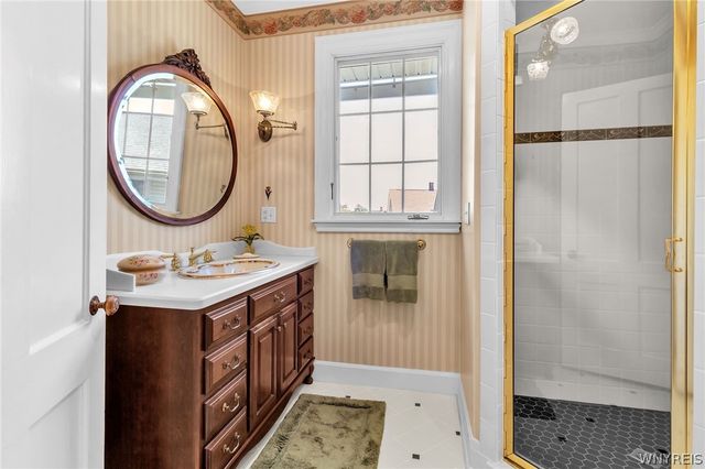 122 Pleasant Avenue, Lancaster, NY 14086