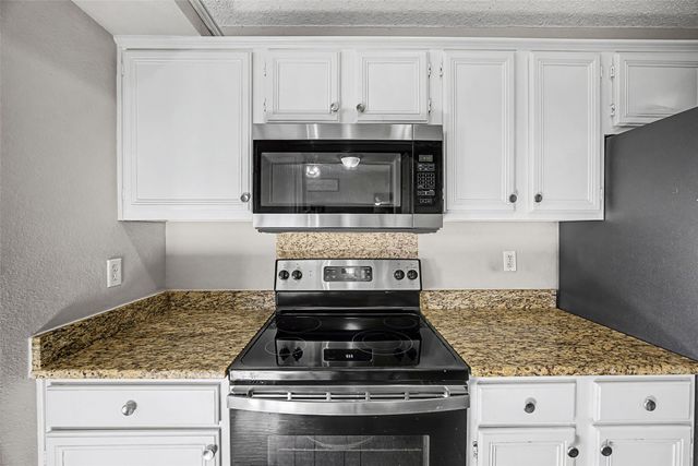 224 California Drive, Glenn Heights, TX 75154