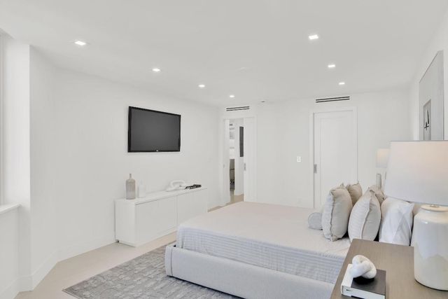 550 S Ocean Boulevard 1001, Boca Raton, FL 33432