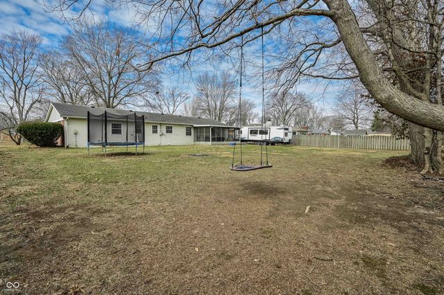 7215 N Oakland Avenue, Indianapolis, IN 46240