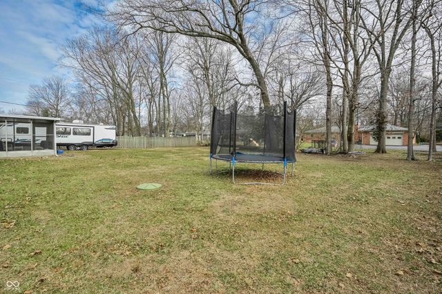 7215 N Oakland Avenue, Indianapolis, IN 46240