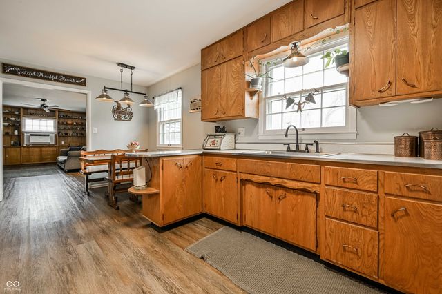 7215 N Oakland Avenue, Indianapolis, IN 46240