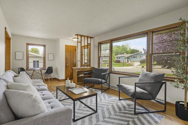 512 Prospect Road, Waunakee, WI 53597