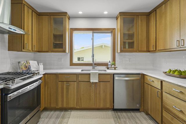 512 Prospect Road, Waunakee, WI 53597