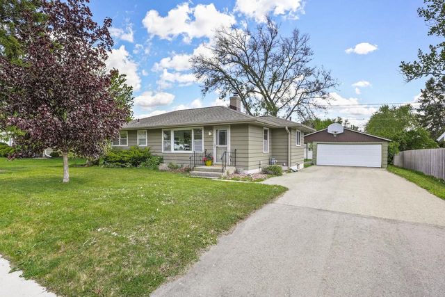 512 Prospect Road, Waunakee, WI 53597
