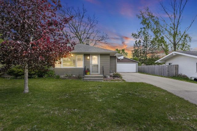 512 Prospect Road, Waunakee, WI 53597