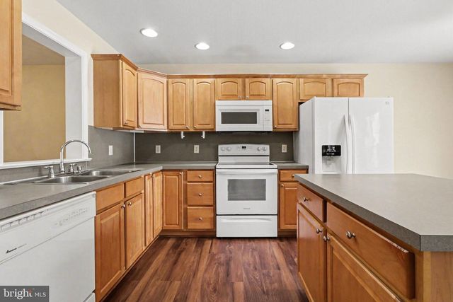 1167 CROSS CREEK DR, Mechanicsburg, PA 17050