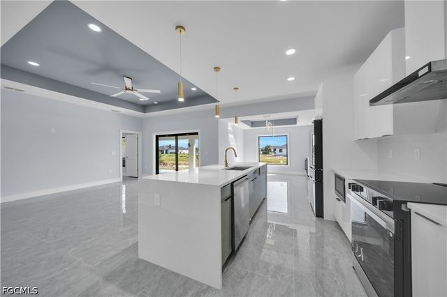 312 Pembroke ST, Lehigh Acres, FL 33974