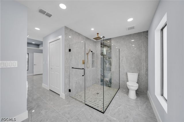 312 Pembroke ST, Lehigh Acres, FL 33974