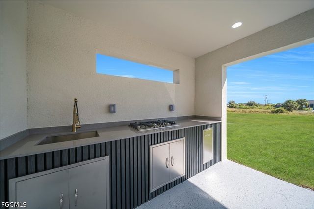312 Pembroke ST, Lehigh Acres, FL 33974