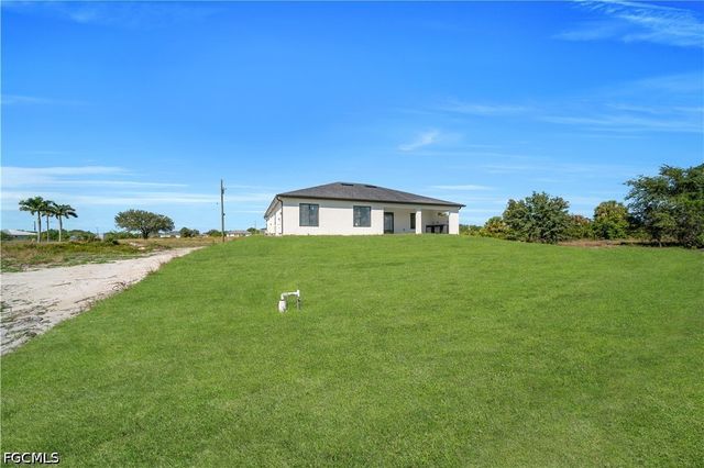 312 Pembroke ST, Lehigh Acres, FL 33974