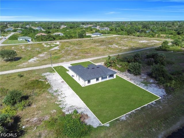 312 Pembroke ST, Lehigh Acres, FL 33974