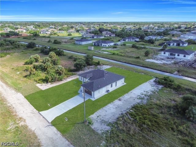 312 Pembroke ST, Lehigh Acres, FL 33974
