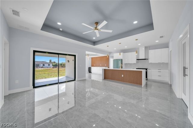 312 Pembroke ST, Lehigh Acres, FL 33974