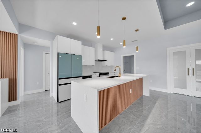 312 Pembroke ST, Lehigh Acres, FL 33974