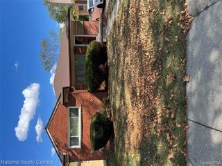 23040 Marlow Street, Oak Park, MI 48237