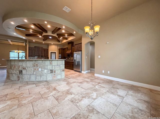 105 E EDEN VLY, Adkins, TX 78101