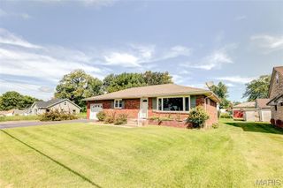 3448 meridocia Street, Alton, IL 62002