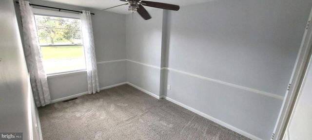616 N DUPONT RD, Wilmington, DE 19804