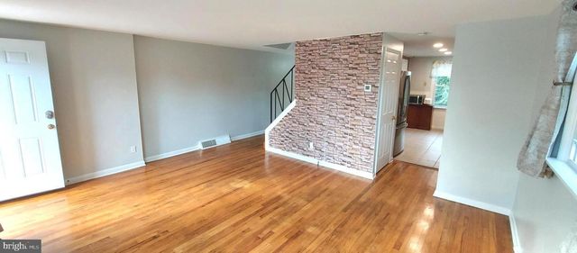 616 N DUPONT RD, Wilmington, DE 19804